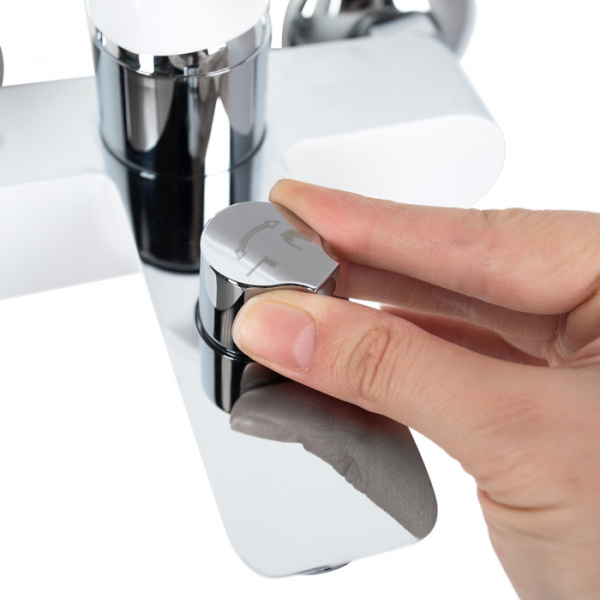 Смеситель IDDIS CLOUD CLOSB02i02WA для ванны и душа  Смеситель IDDIS CLOUD CLOSB02i02WA для ванны и душа